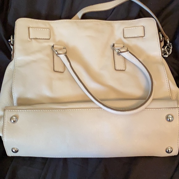 Used Michael Kors cream Hamilton bag - Picture 2 of 6